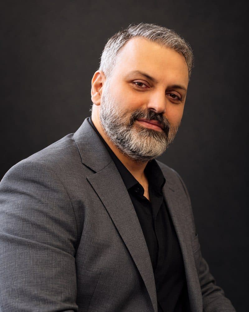 حسین شاهرخی، وکیل پایه یک دادگستری